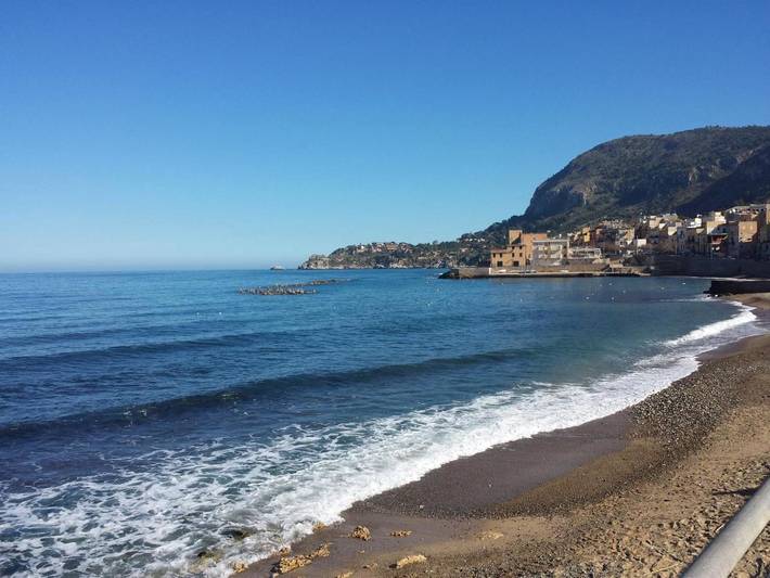 Location de vacances pour 3 personnes, avec vue ainsi que terrasse et jardin à Bagheria - 2