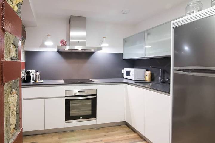 Entire apartment, Segundo D - 2D - Apartamentos Almada - Plaza del Pilar in Saragossa, Saragossa Province