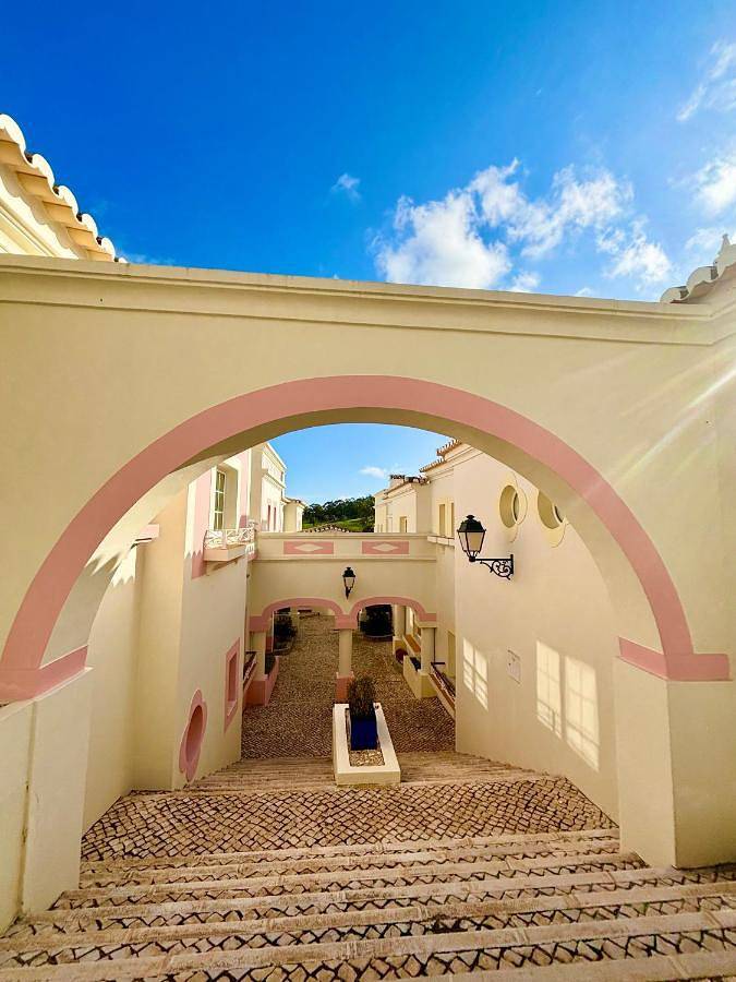 Three-Bedroom House in Budens, Distrito de Faro
