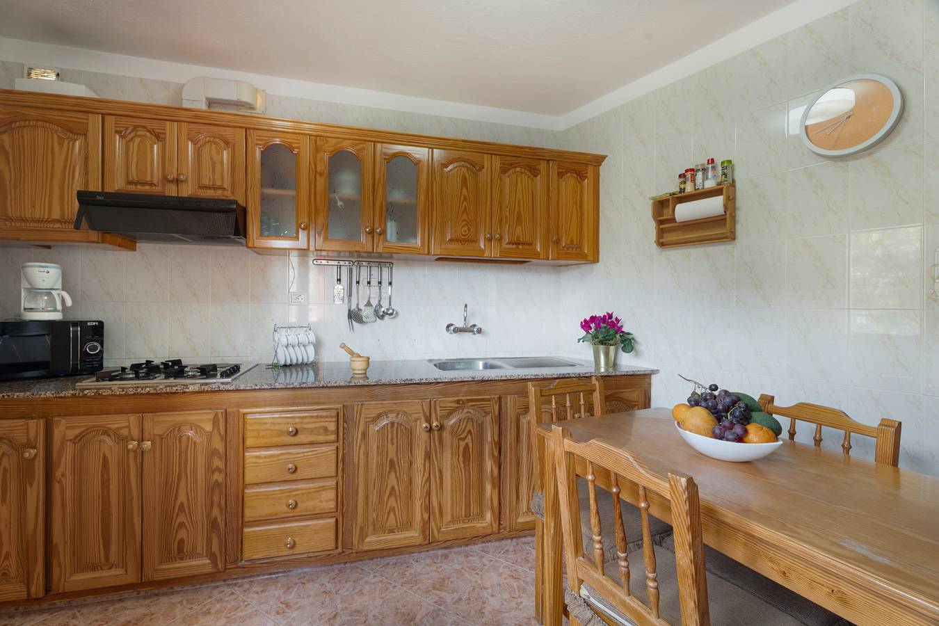 Casa de vacaciones 'Zaida' con vistas a la montaña, terraza privada y Wi-Fi in El Atajo, San Sebastián de la Gomera