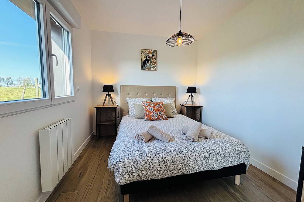 Beautiful wooden house with 3-star rating in Beuzeville, Bernay region