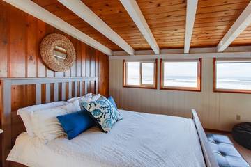 Vacation House for 7 Guests in Oregon Coast, Oregon, Picture 2