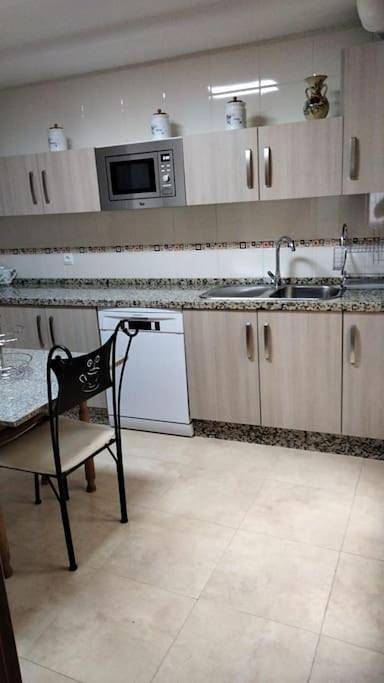 Casa rural para 6 personas, con terraza además de vistas y jardín, Se admiten mascotas en Campiña Sur Cordobesa - 2