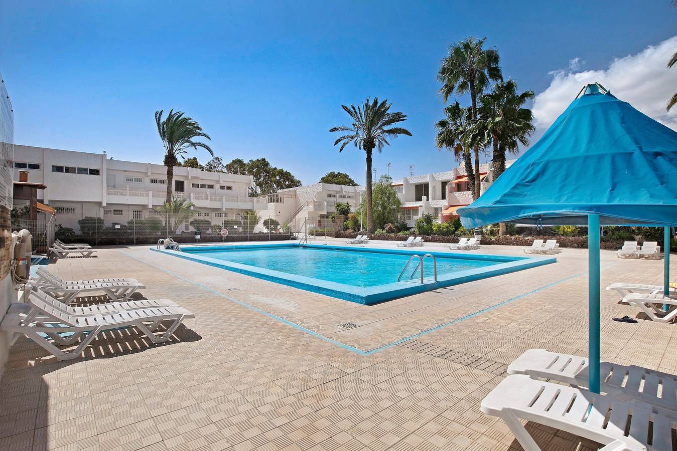 Appartamento intero, Appartamento "Mertxe" con piscina in comune e Wi-Fi in Costa del Silencio, Arona