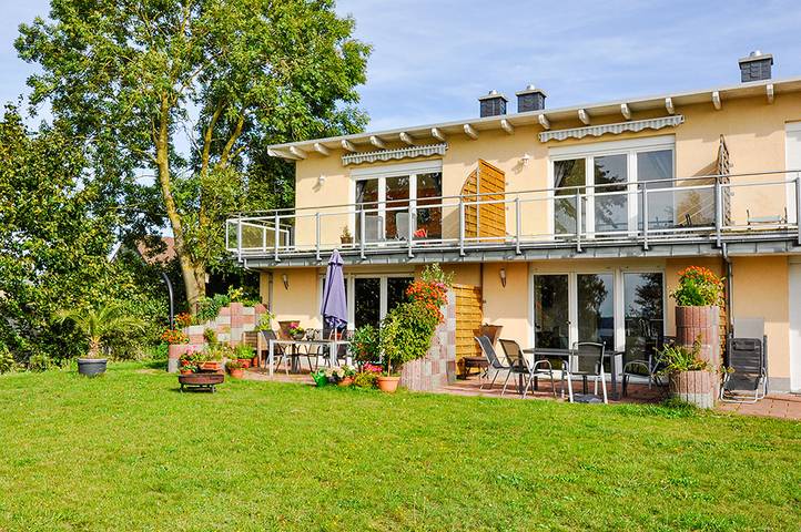 Ferienhaus für 5 Personen, mit Balkon und Terrasse sowie Sauna und Seeblick in Retgendorf