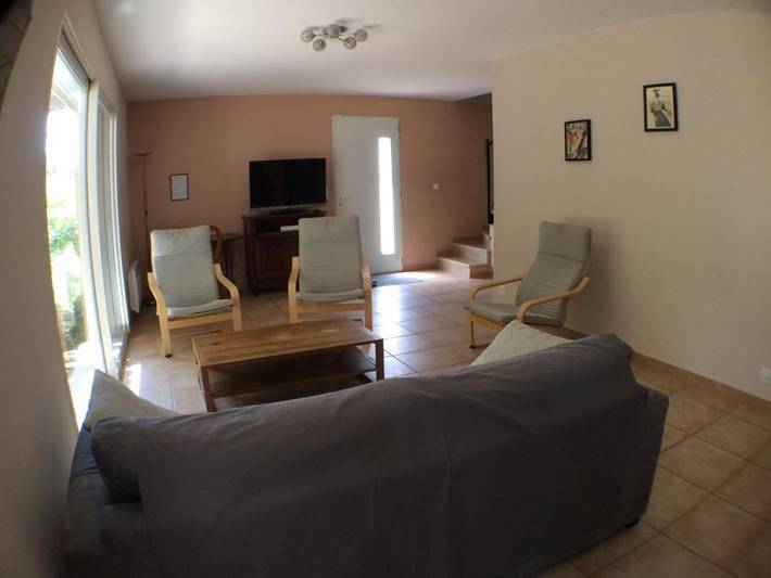 Location de vacances pour 6 personnes, avec jardin à Saint-Geniès-de-Comolas - 2