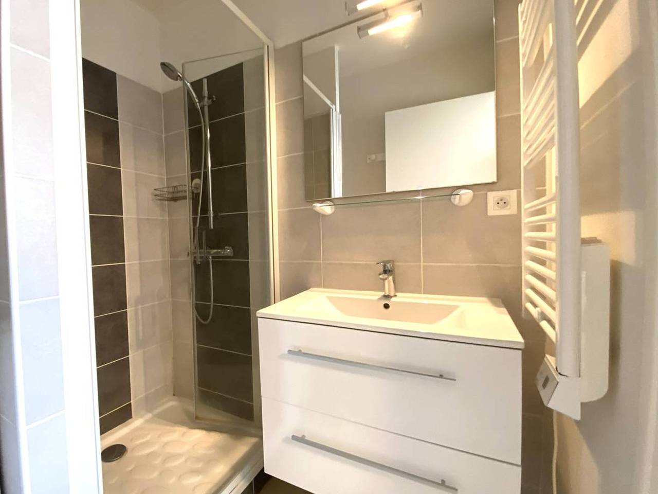 Appartement entier, Appartement 2* avec Wifi, terrasse, proche plage de Trestraou - Perros-Guirec in Perros-Guirec, Côte de Granit Rose