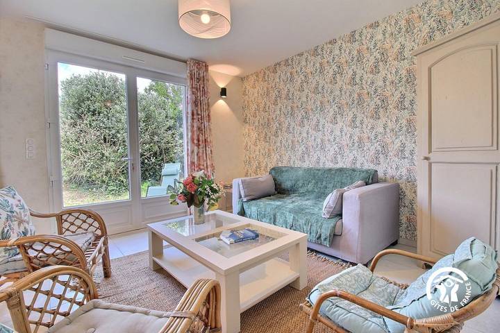Gîte pour 4 personnes, avec terrasse et jardin