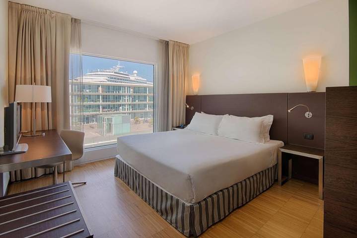 Hotel voor 3 personen, met terras, met huisdier in Savona