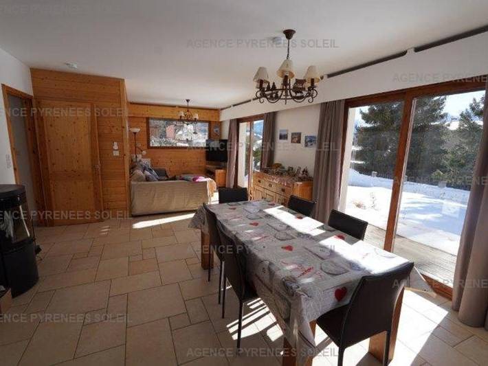 Location de vacances pour 10 personnes, avec terrasse et jardin à La Llagonne - 2