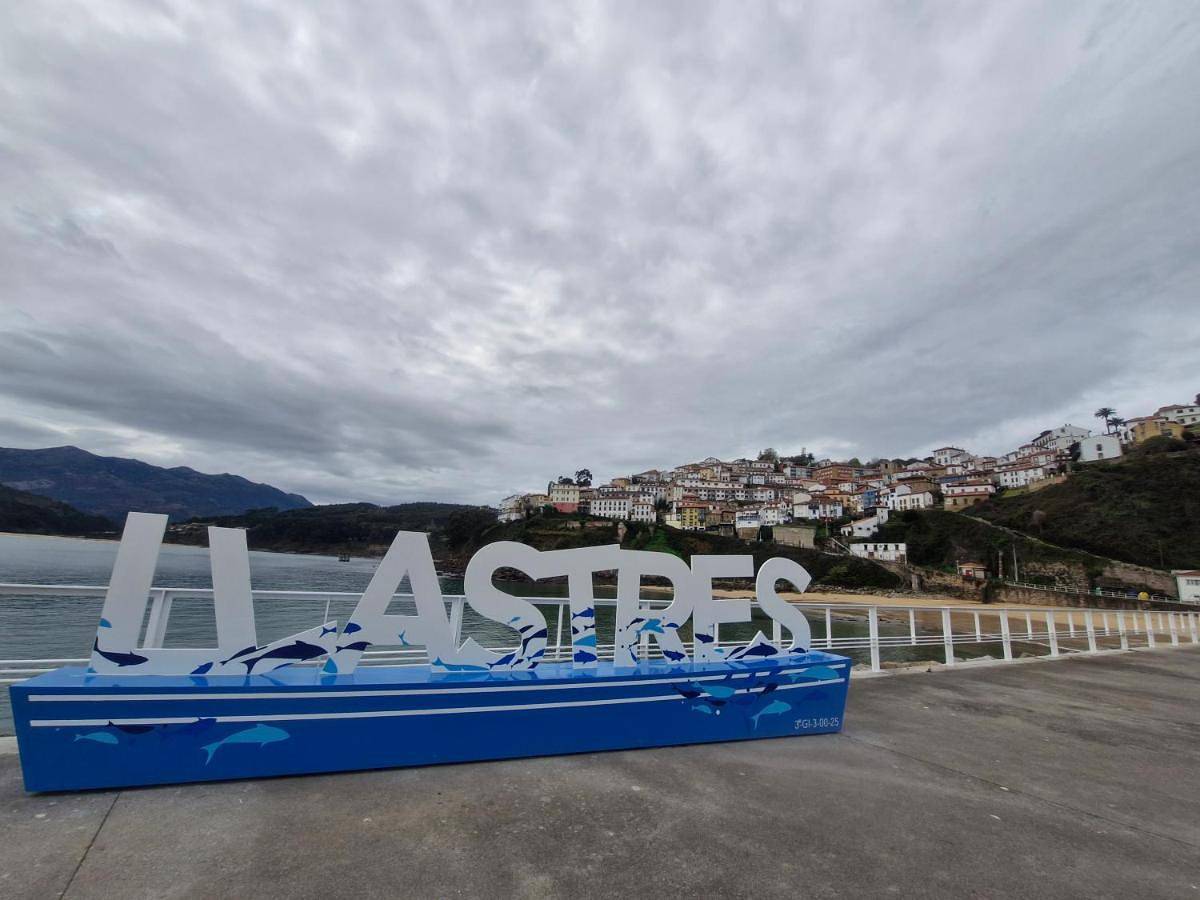Apartamento entero, Studio Apartment with Sea View in Colunga, Costa Verde