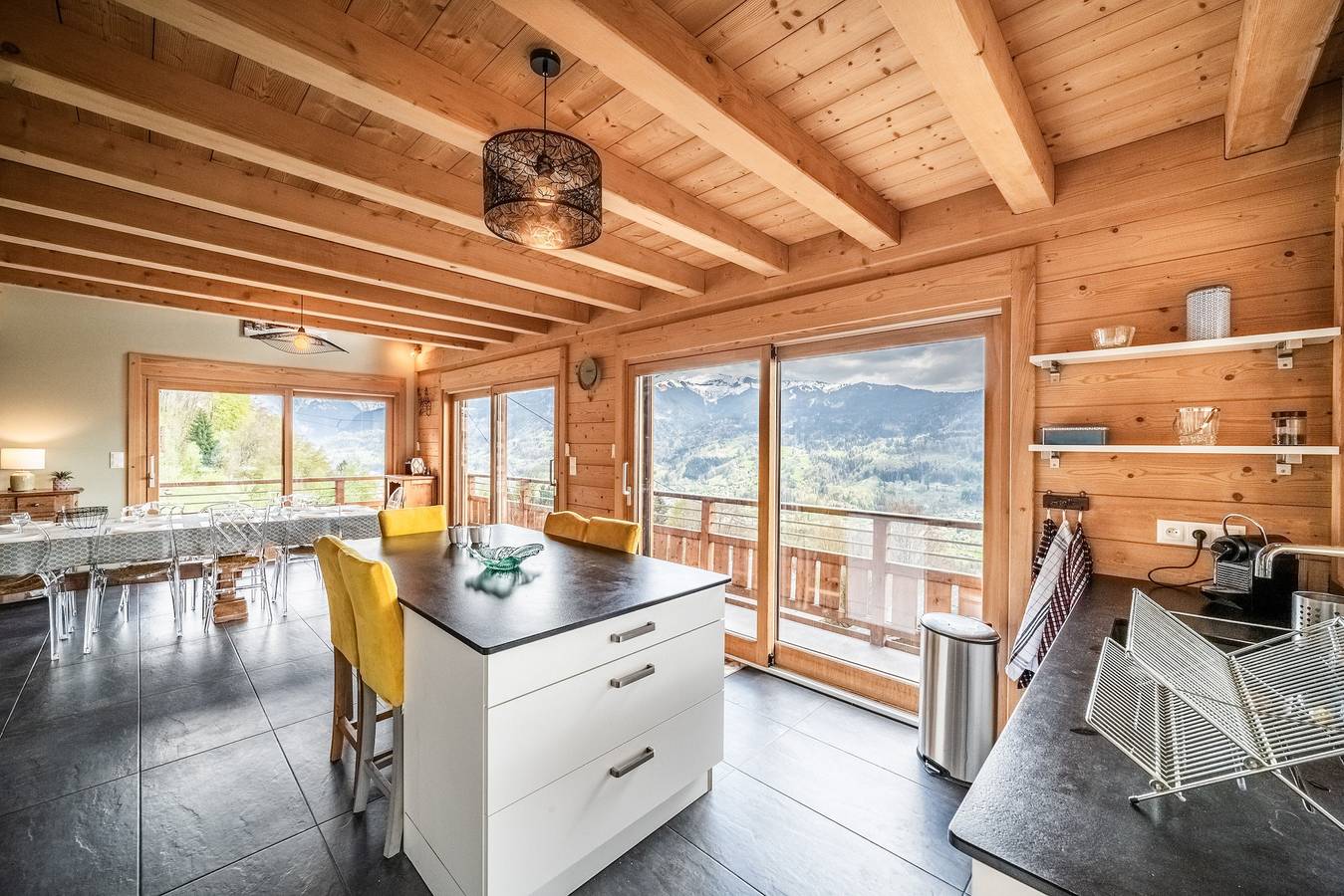 Chalet 'Célestine 7 Bedrooms - Sauna' with Mountain View, Private Terrace and Wi-Fi in Verchaix, Bonneville region