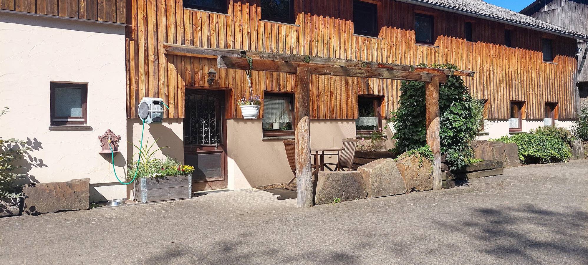 Ferienwohnung mit Hund und Pferd in Katzwinkel (Sieg), Altenkirchen & Umgebung