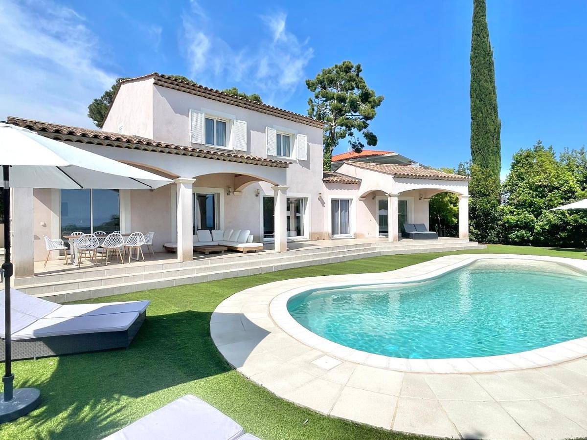 Villa Le Clos des Lauriers in Roquebrune-Cap-Martin, Côte méditerranéenne (France)