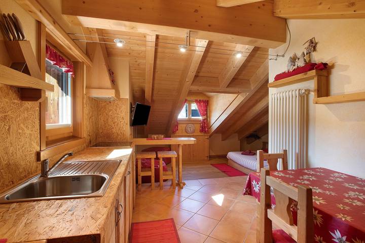 Monolocale intero, Appartamento 'La Baitina app C' con vista sulle montagne e Wi-Fi in Livigno (Borgo), Livigno