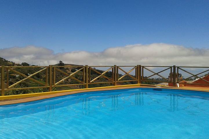 Gîte pour 4 personnes, avec Jacuzzi ainsi que Terrasse et Jardin à Moya