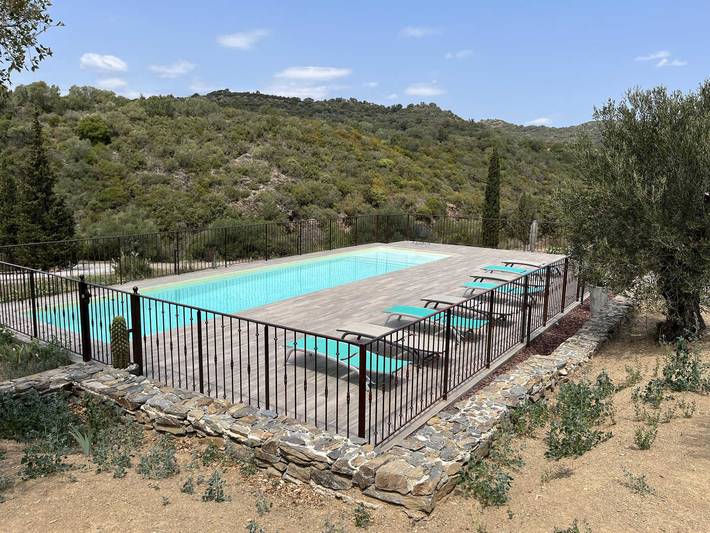Gîte pour 2 personnes, avec piscine et terrasse à Castelnou