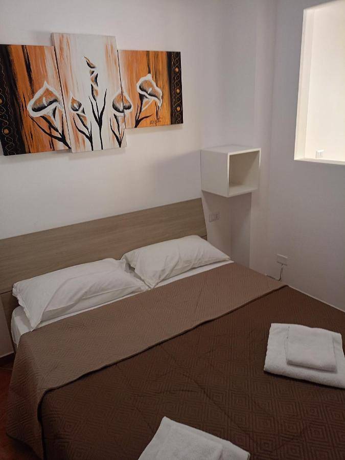 Gîte pour 2 personnes, avec terrasse et vue, animaux acceptés à Bagheria - 3