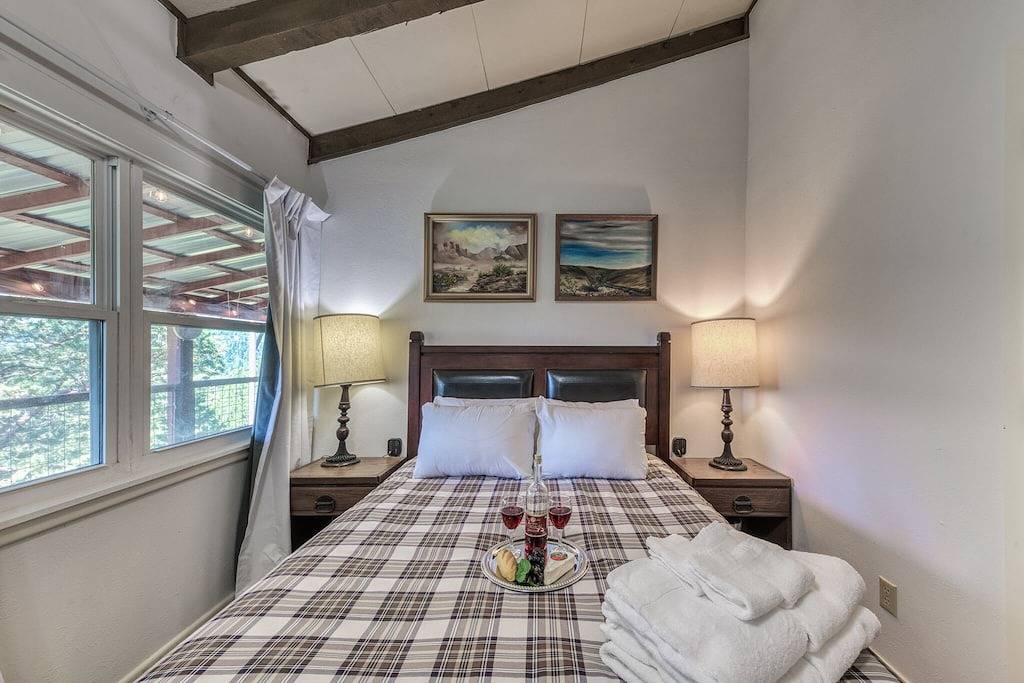 Nana and Papa's Mountain Retreat | Pet Friendly! in Alto, Ski Apache