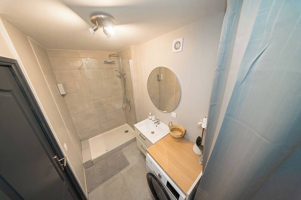 Appartement entier, Valenstay - Logement Stade du Hainaut avec jardin in Valenciennes, Région de Valenciennes