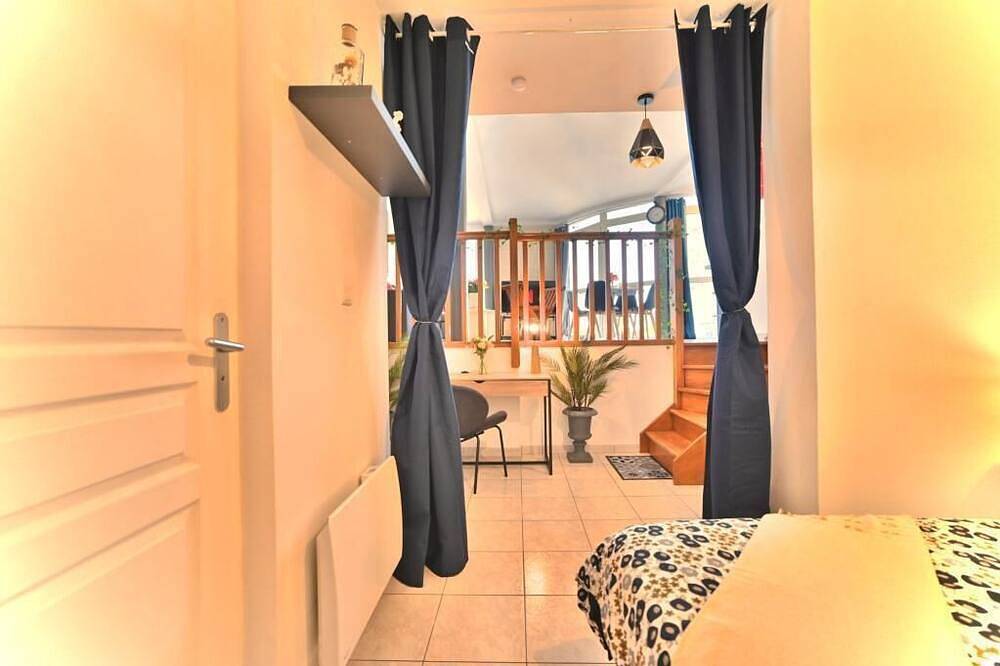 Apartamento entero, Triomphe - Vue Sublime, Hypercentre, Tv 4K, Fibre in Saintes, Saintes region