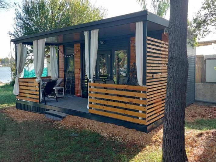 Camping für 6 Personen, mit Terrasse in Privlaka