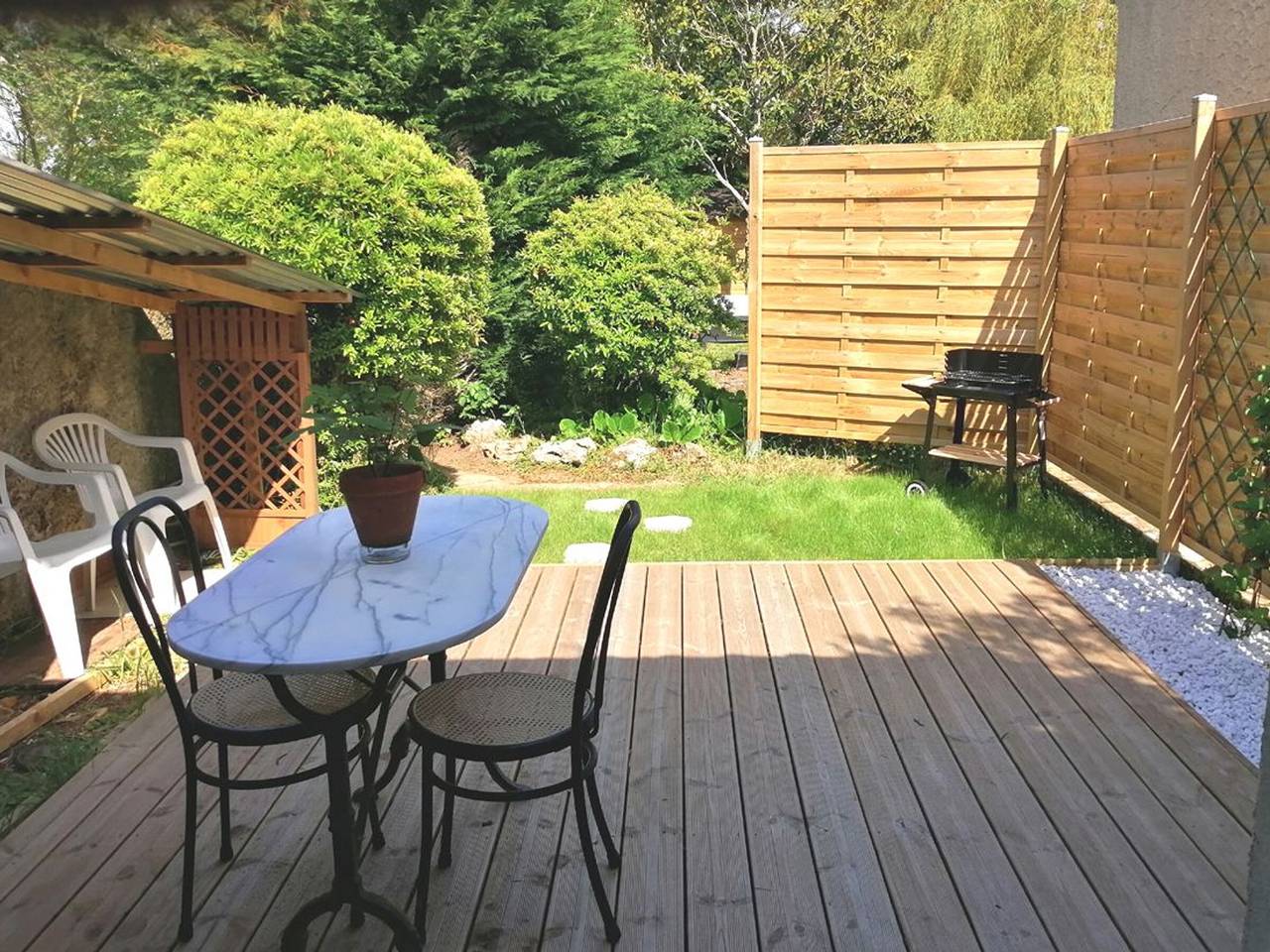 Ganze Wohnung, Gemütliches Studio, Nähe Zentrum und Strand, mit privater Terrasse und Grill in Saint-Jean-de-Monts, Vendée
