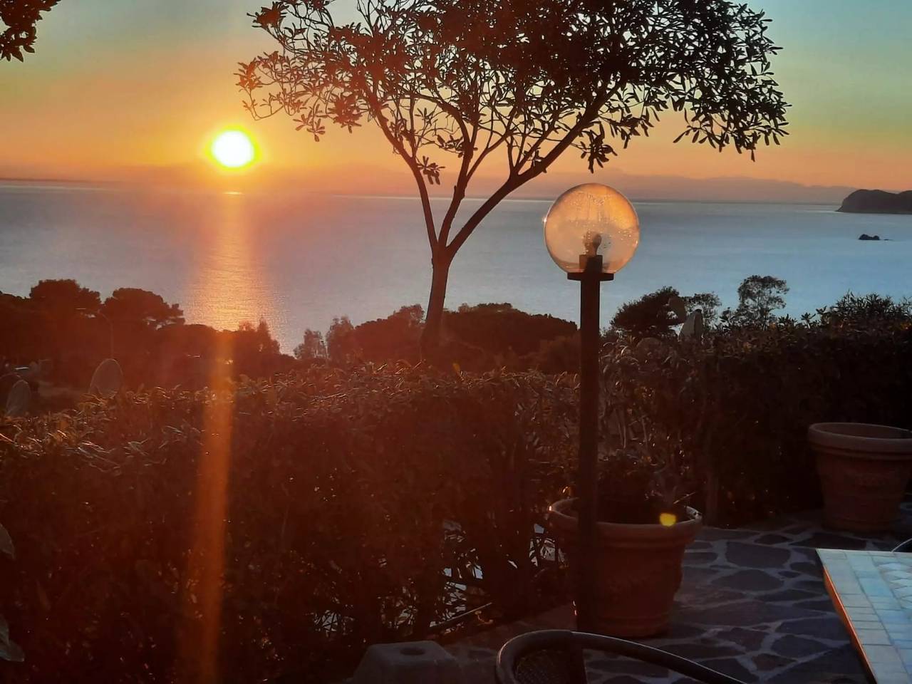 Appartement entier, 3 Pièces 4 Personnes in Morcone, Ile d'Elbe