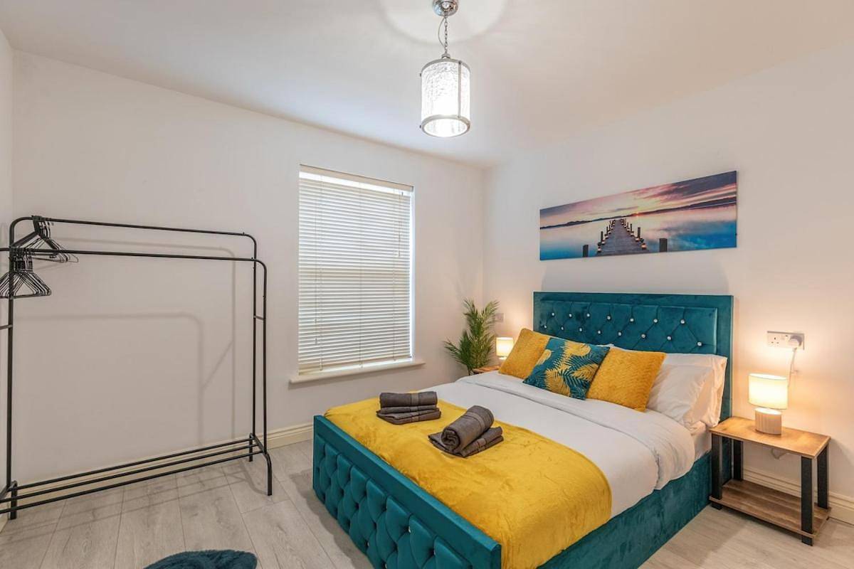 Entire apartment, Two-Bedroom Apartment in Winchester, South Downs