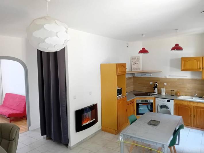 Gîte pour 3 personnes, avec Terrasse dans Saint-Martin-de-Valamas