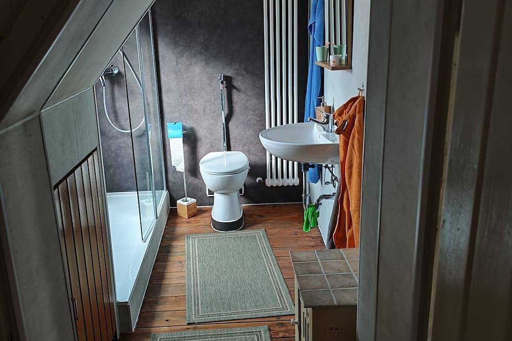 Apartamento entero, Apartamento 'Ferienunterkunft Göhlich' con balcón y Wi-Fi in Dörnigheim, Maintal