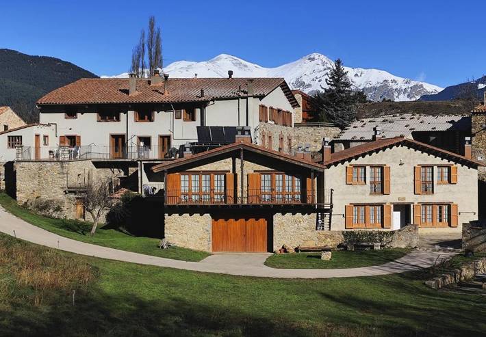 Casa rural con piscina para 6 personas, con piscina y jardín además de vistas y terraza en Ripollès - 3