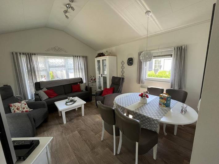 Chalet für 4 Personen, mit Terrasse und Garten in Vrouwenpolder - 2