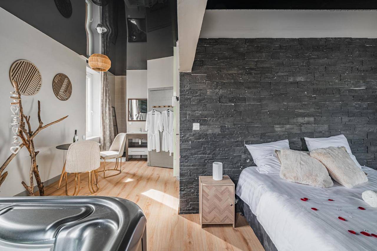 Appartement entier, Cocoon du Lac Charavines jacuzzi-wifi-parking in Charavines, Lac de Paladru
