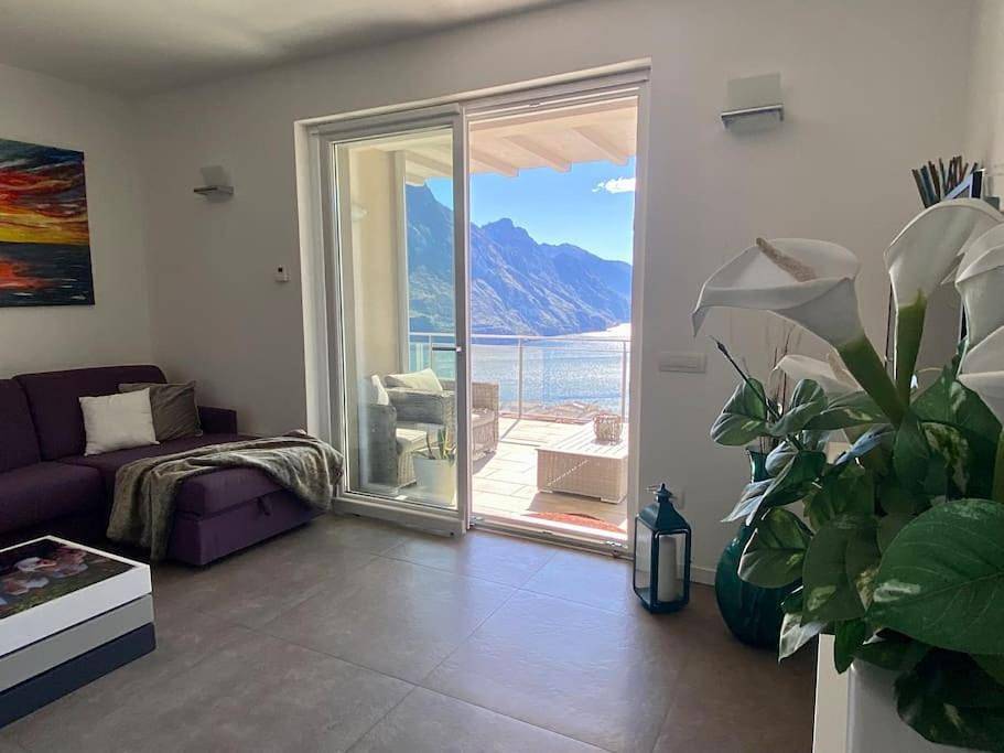 Ganze Wohnung, Piccolo paradiso vista lago con piscina privata in Riva di Solto, Gemeinde Riva di Solto