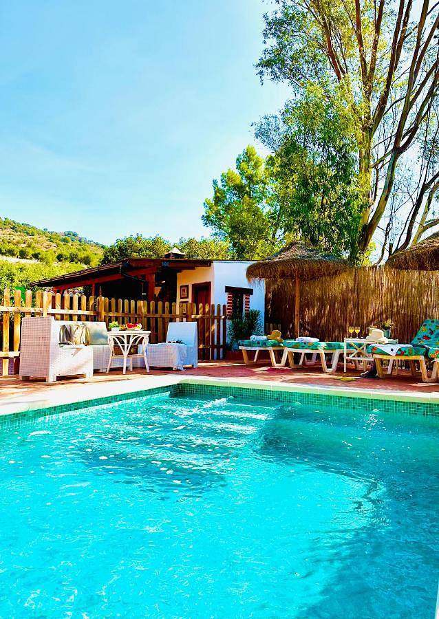 Casa rural para 14 personas, con piscina además de jardín y vistas, Familias con niños en Villanueva de la Concepción - 2