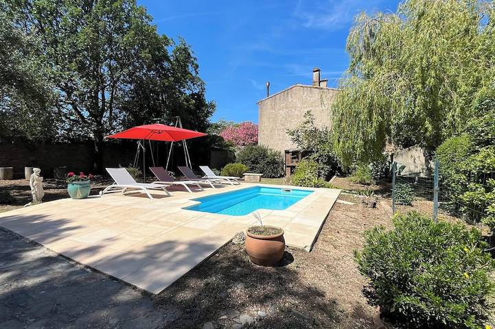 Location de vacances pour 8 personnes, avec jardin à Trausse