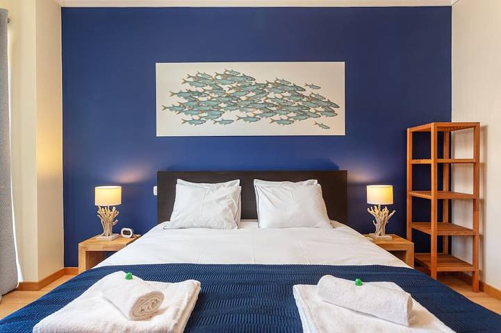 Ganze Wohnung, Luxus 2-Zimmer-Wohnung mit Ria-Blick & Dachpool, Village Marina, Olhão in Olhão, Parque Natural da Ria Formosa