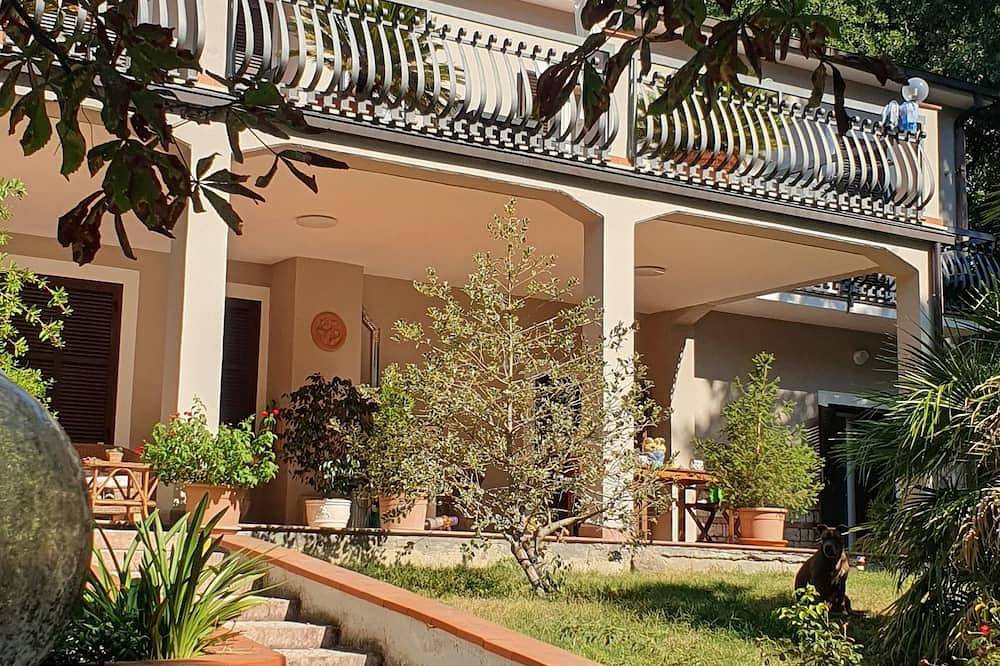Ganze Wohnung, Located near the Marmore Falls, Villa Maria welcomes you to the Umbrian hills in Terni, Terni Provinz