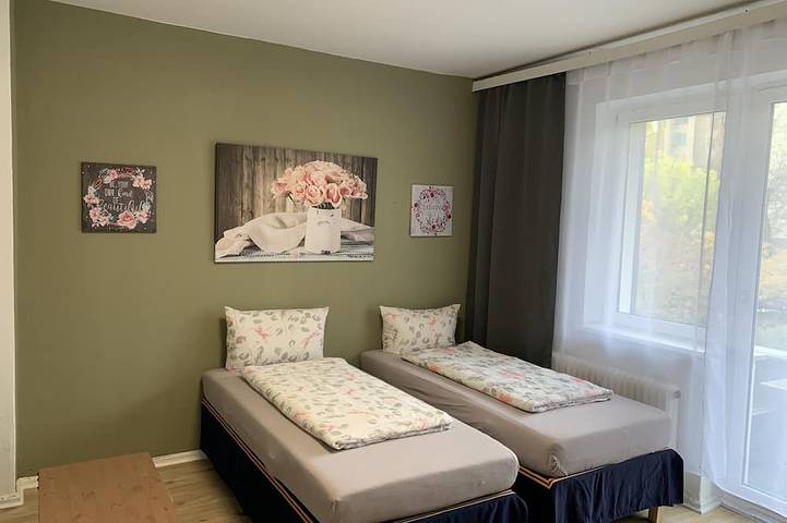 Ferienwohnung für 8 Personen, mit Garten und Balkon in Neukölln Berlin - 3