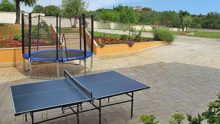 Camping für 6 Personen, mit Garten und Pool, mit Haustier in Banjole - 4