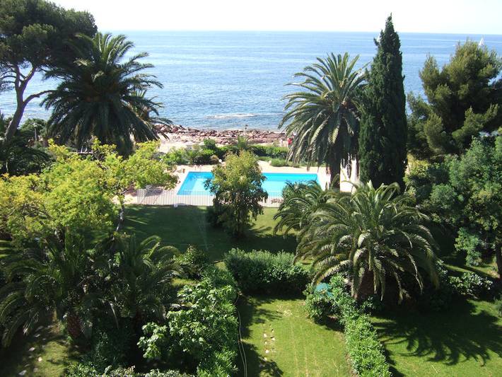 Gîte pour 6 personnes, avec terrasse ainsi que jardin et piscine, animaux acceptés