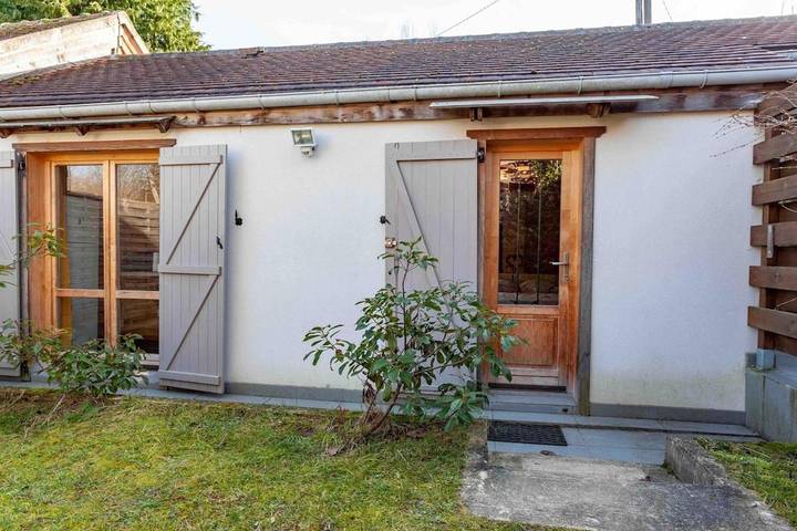 Gîte pour 2 personnes, avec terrasse, animaux acceptés à Bullion (homonymie)