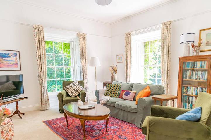 Apartment for 4 people, with lake view and view as well as garden in Derry
