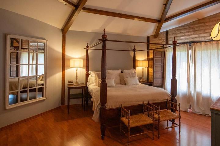 Hotel para 3 personas, con piscina además de vistas y jardín en Extremadura - 2