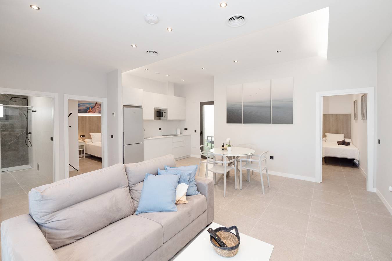 Appartement entier, Appartement '2 Dorm Antares' avec piscine partagée, Wi-Fi et climatisation in Torre del Mar, Costa del Sol