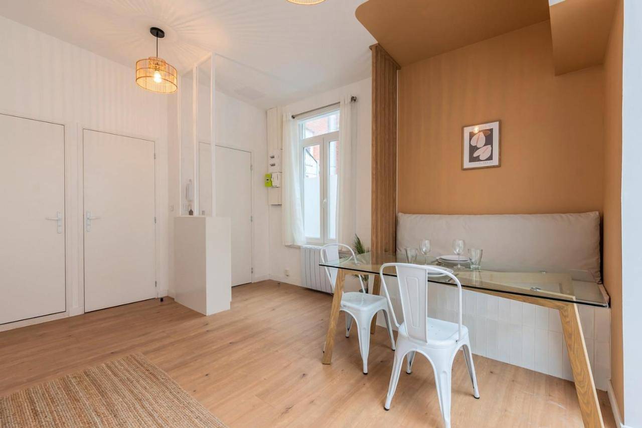 Appartement entier, Appartement une chambre sur la place Sébastopol in Lille, Région de Lille