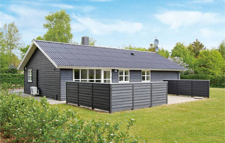 Ferienhaus für 6 Personen, mit Sauna und Whirlpool sowie Terrasse in Kvie Sø