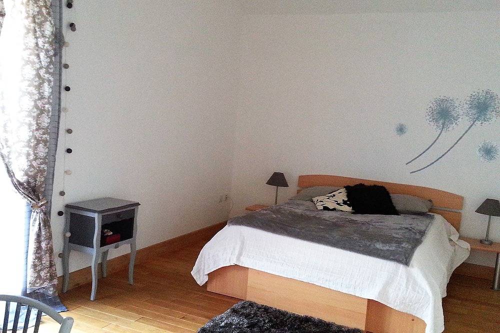 Chambres d'hôtes dans Logement  maison \"passive\" in La Jaille-Yvon, Région de Segré