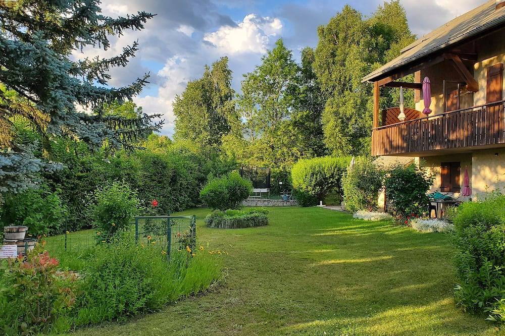 40m² chalet near Embrun lake in Embrun, Écrins National Park